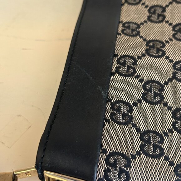 【9.28】#4 Preowned Value $400 Gucci GG Surpreme Tote - Picture 4 of 12